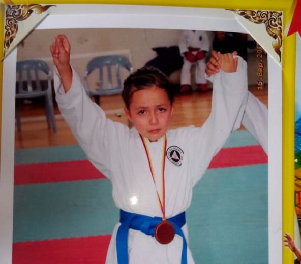 Simoné se destacá en Karate