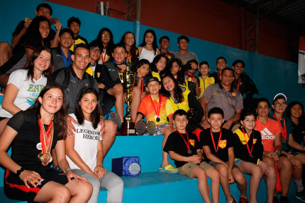Vanesa Puchaicela Díaz, alumna del 7 EGB, participó en el X Campeonato Internacional Interclubles “Diana Quintana Noboa”